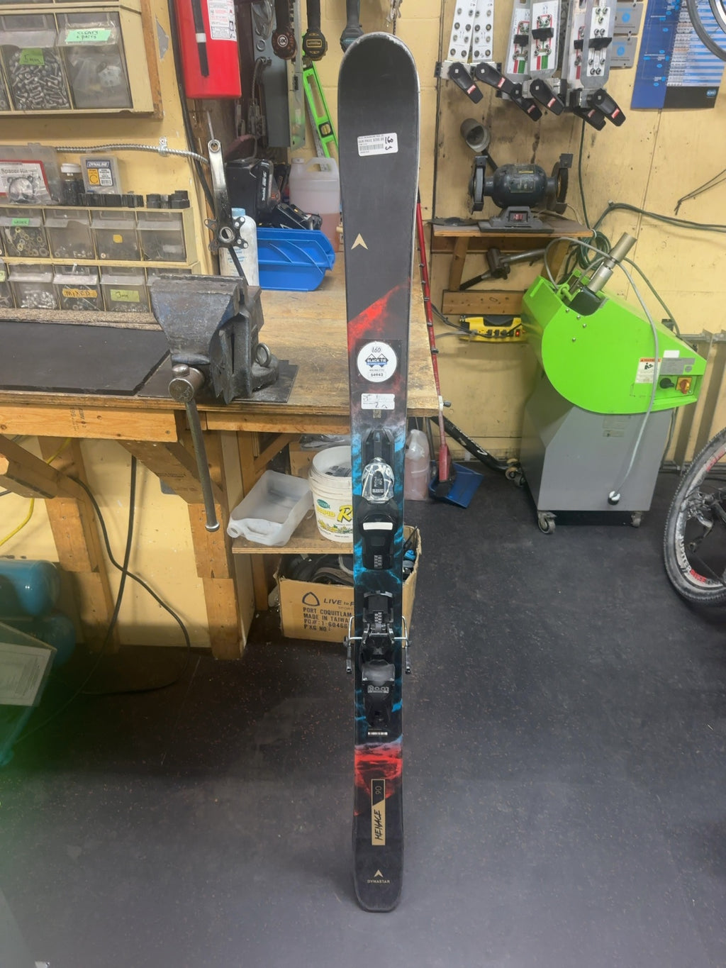 Dynastar Menace 90 Skis with Look Bindings - 160 cm-freshly waxed and tuned