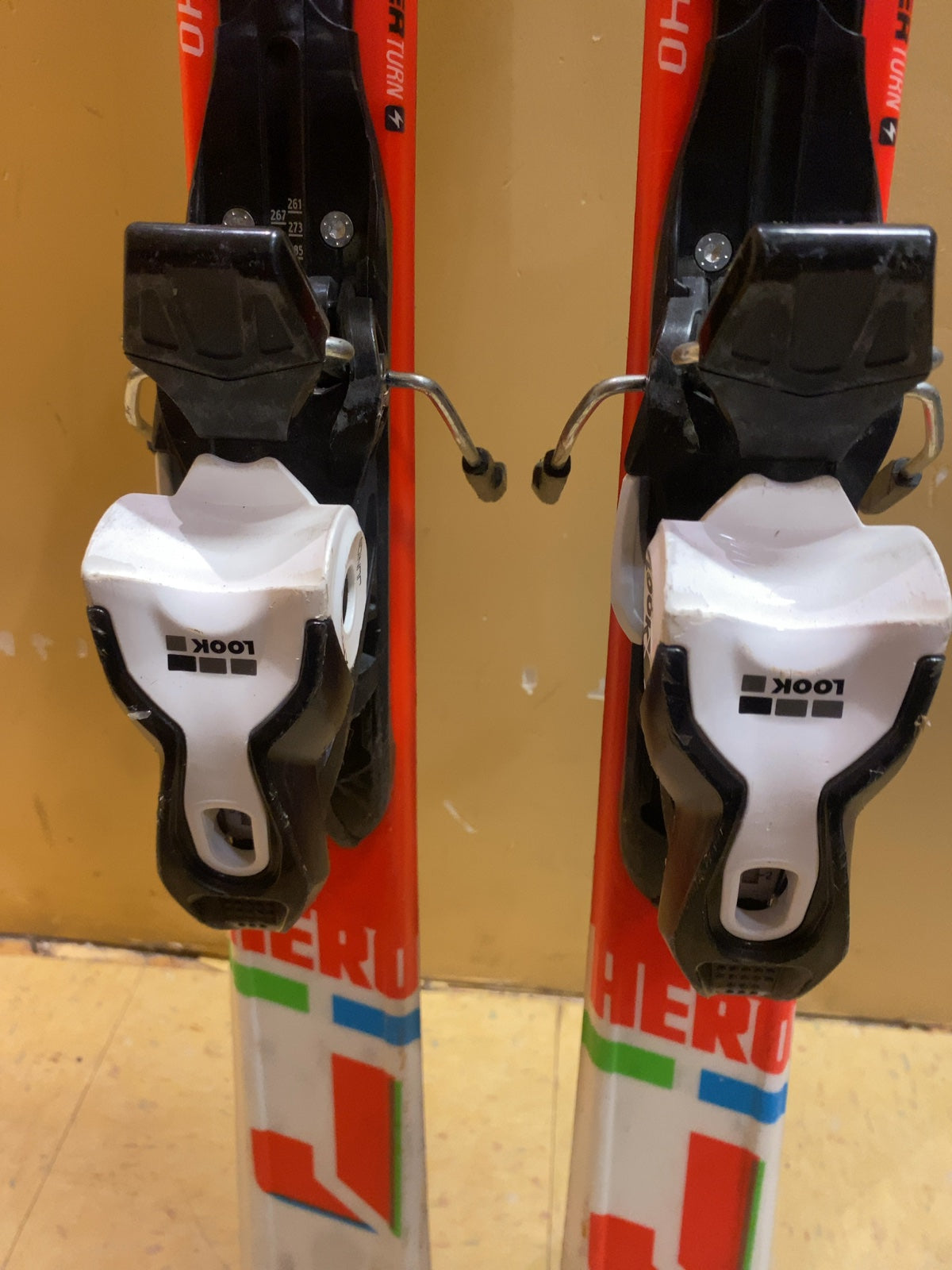 Rossignol Hero Junior Downhill Skis with Look Bindings - 140 cm