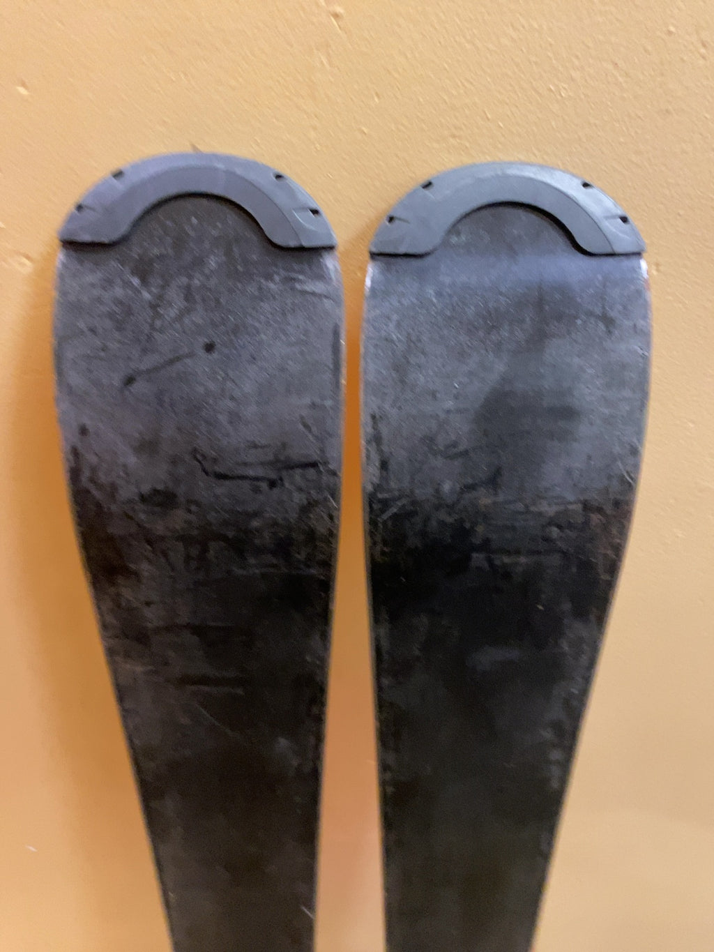 Rossignol Hero Junior Downhill Skis with Look Bindings - 140 cm