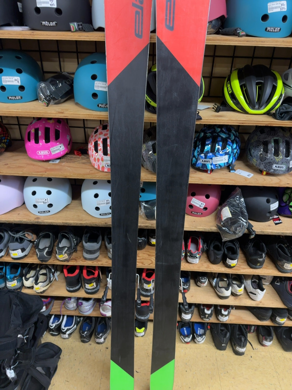 Elan Ripstick 96 Skis 188 cm with AAAttack 13 Bindings