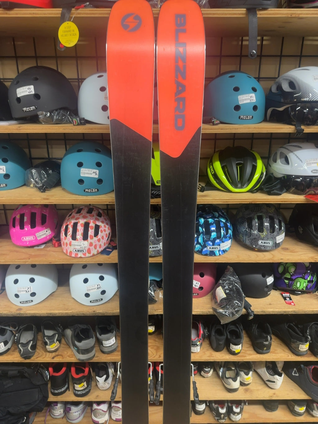 Blizzard Rustler 9 Downhill Skis with Bindings 188cm