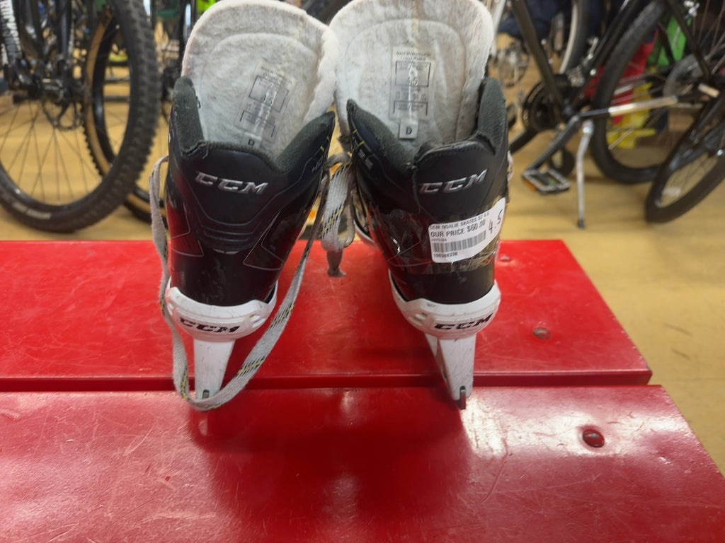 CCM Tacks 4092 Junior Goalie Skates Size 4.5 D