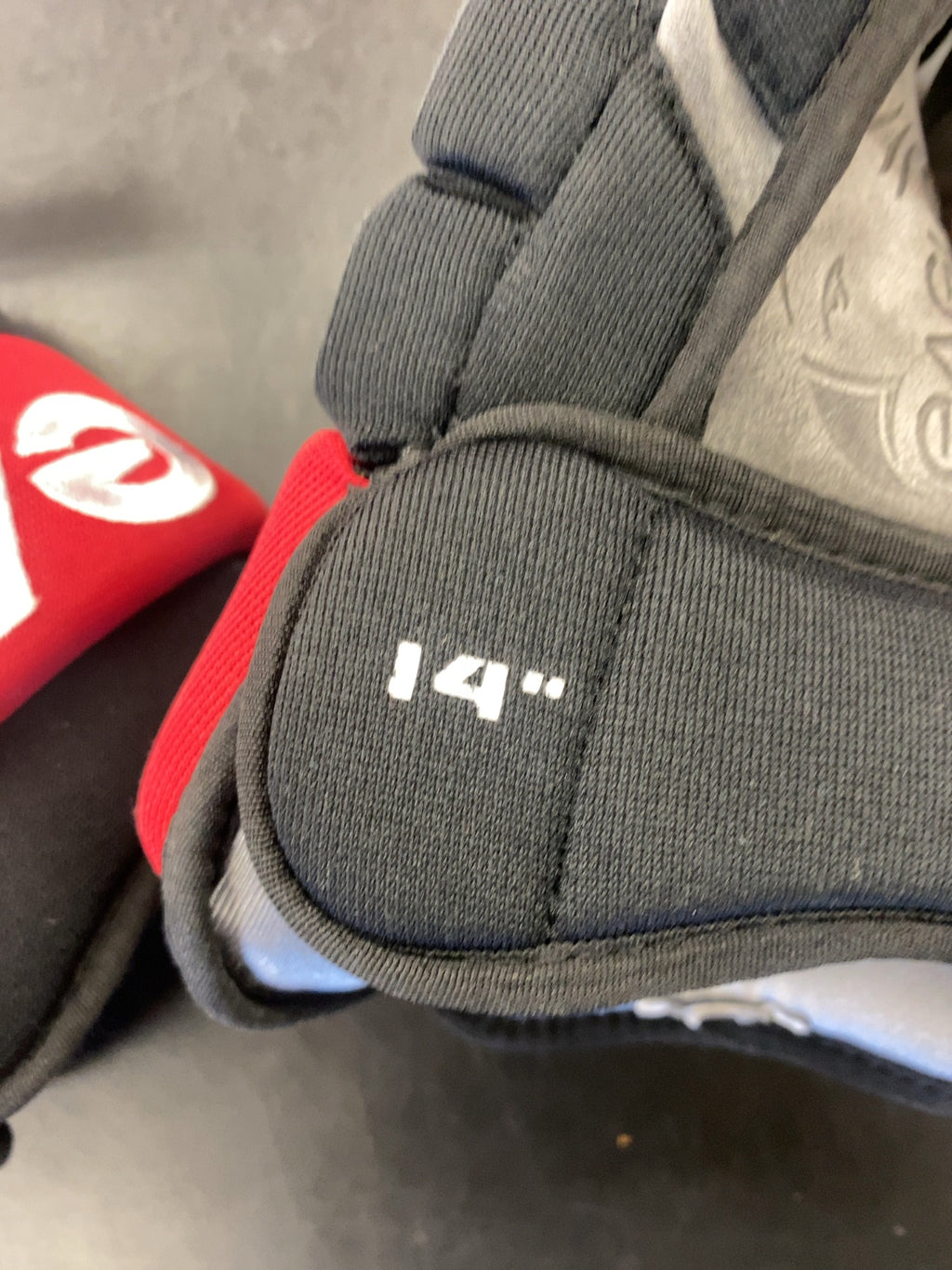 Eagle X705 PPF Hockey Gloves 14"