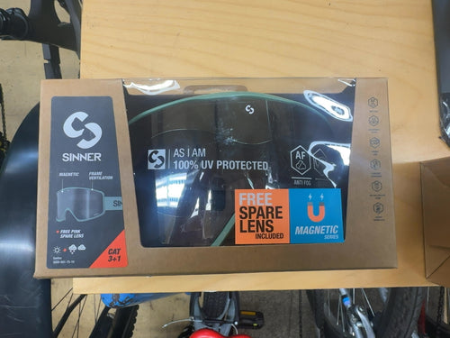 Sinner SIGO Magnetic Ski & Snowboard Goggles with Spare Lens