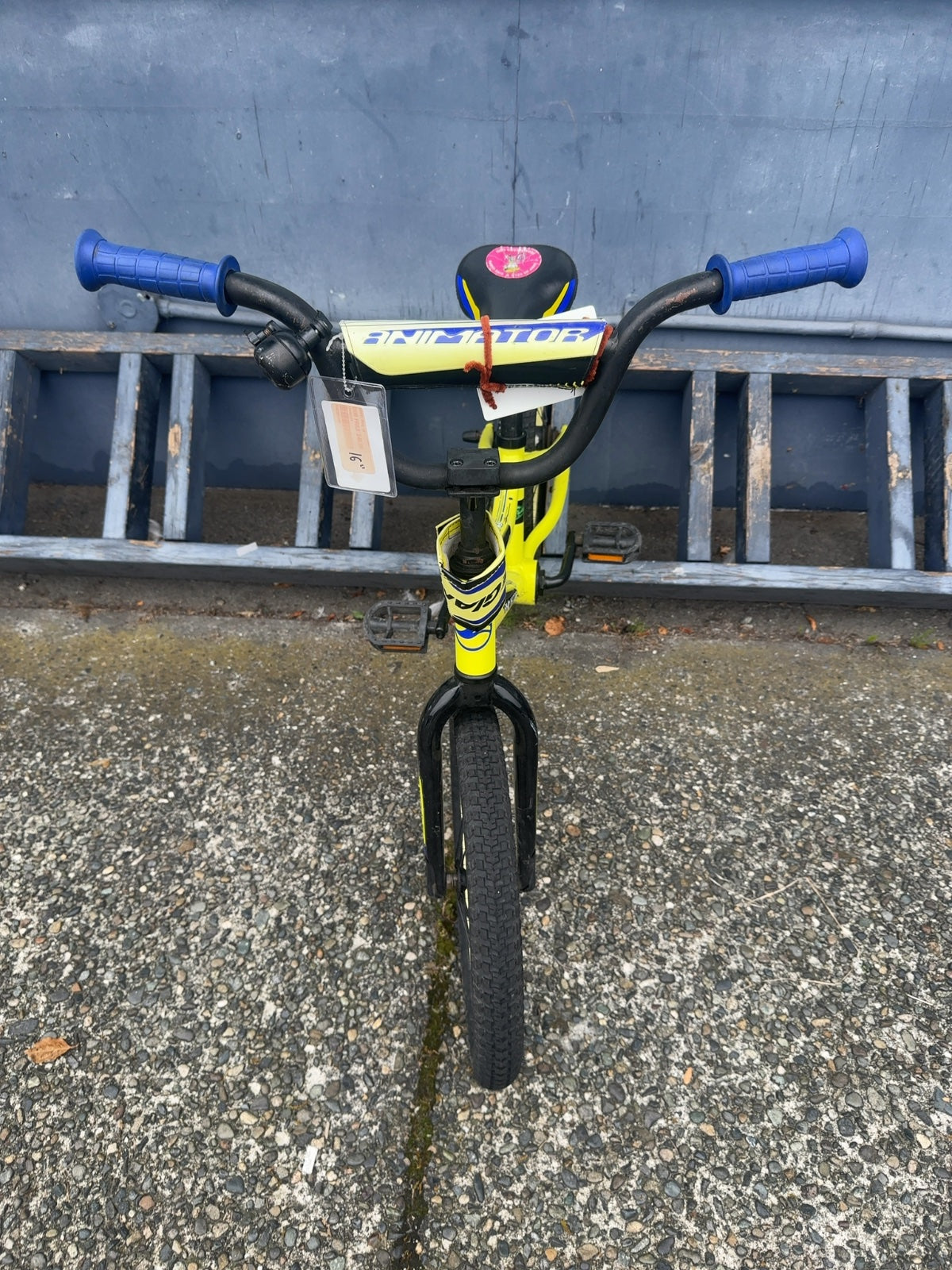 Giant Animator 16" Kids Bike - Neon Yellow