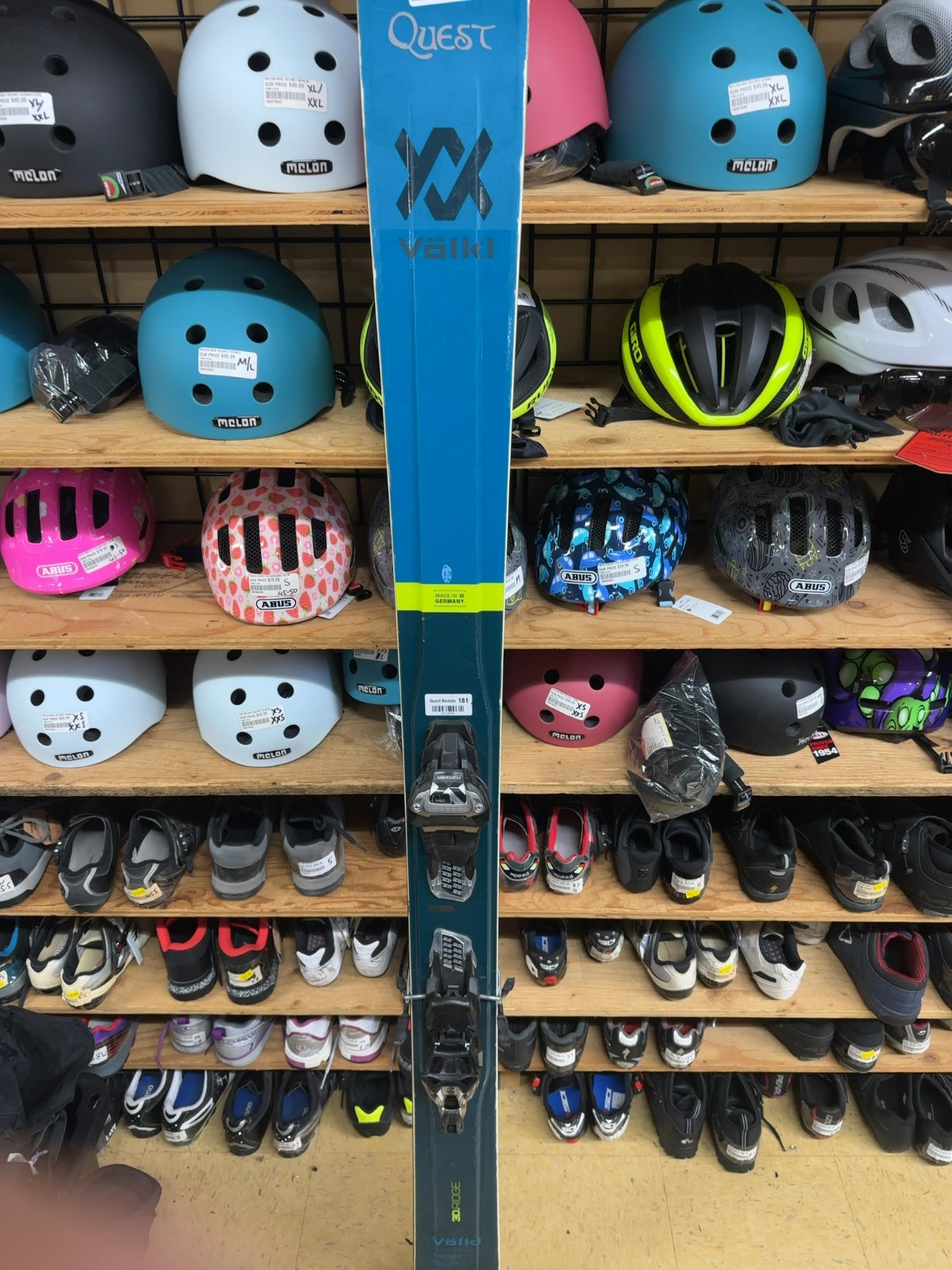 Völkl Quest Downhill Skis with Bindings 181 cm