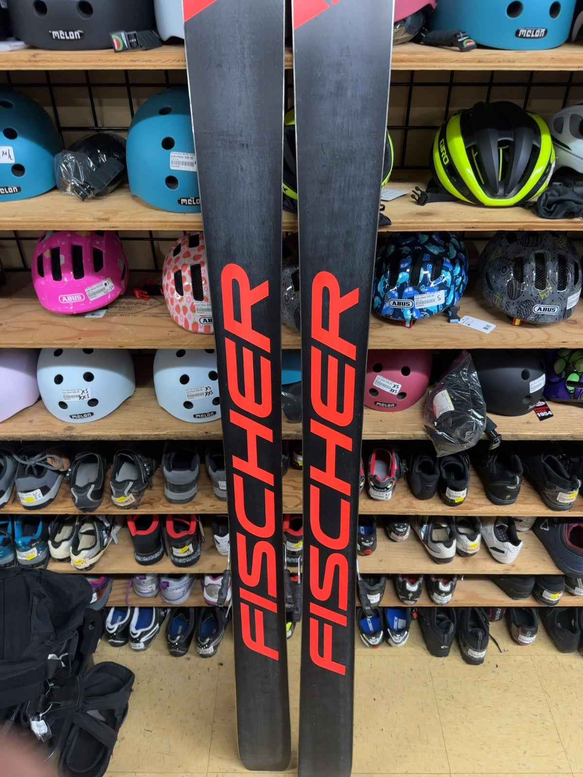 Fischer Ranger 107 Ti Skis 182 cm with Attack 14 Bindings