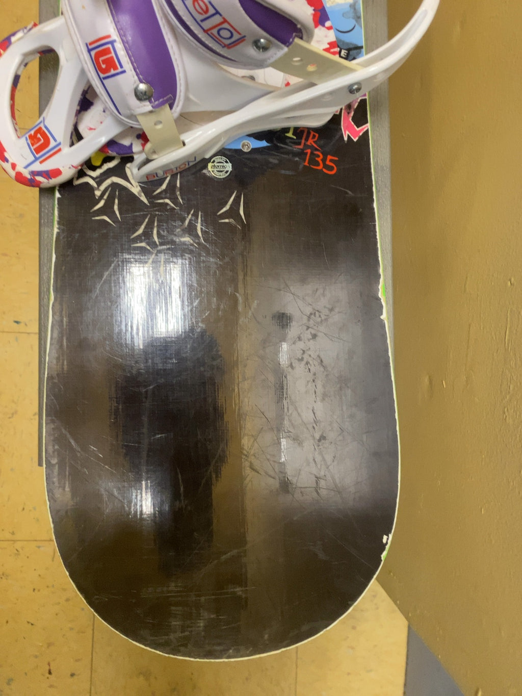 Atomic Pivot Snowboard with Bindings 135 cm