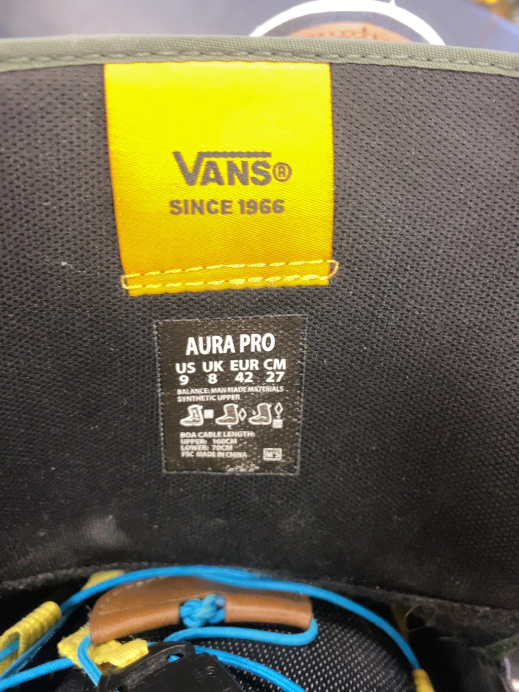 Vans Aura Pro Snowboard Boots Size 9