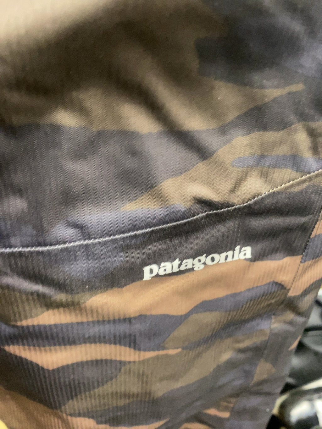 Patagonia Snow Pants Youth Size L (12) Camo H2No
