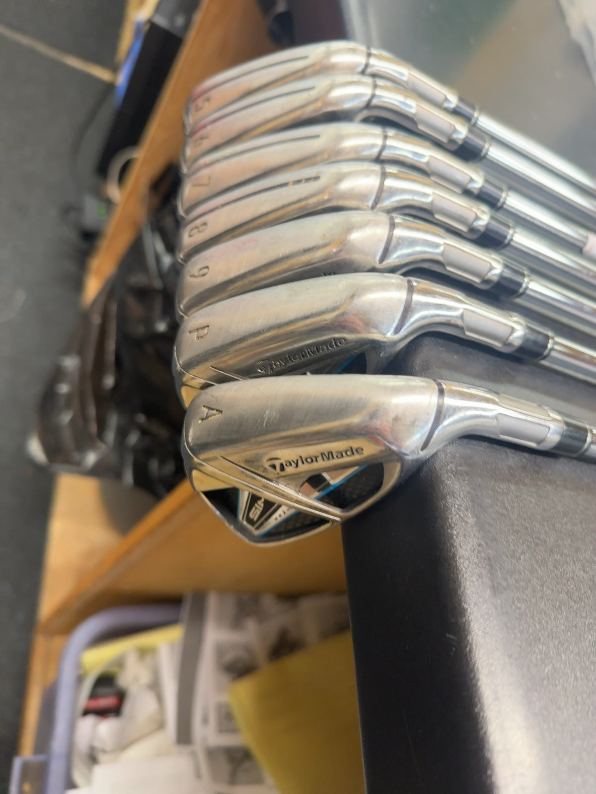 TaylorMade SIM Max Iron Set 5-AW KBS MAX 85 Regular Steel Right Hand