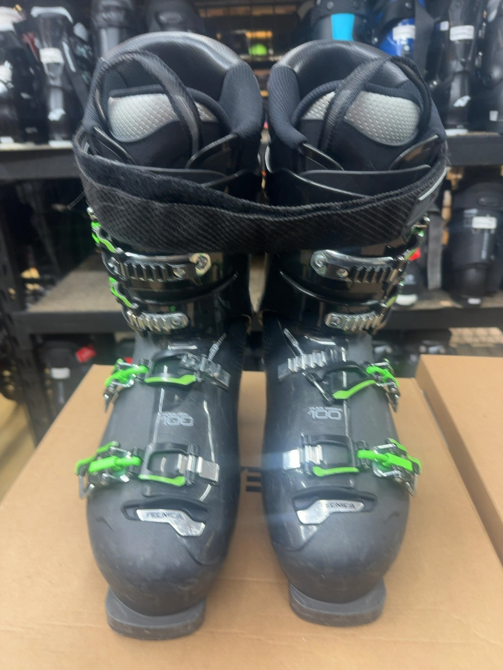 Tecnica Mach1 RT HV Ski Boots Size 30.5