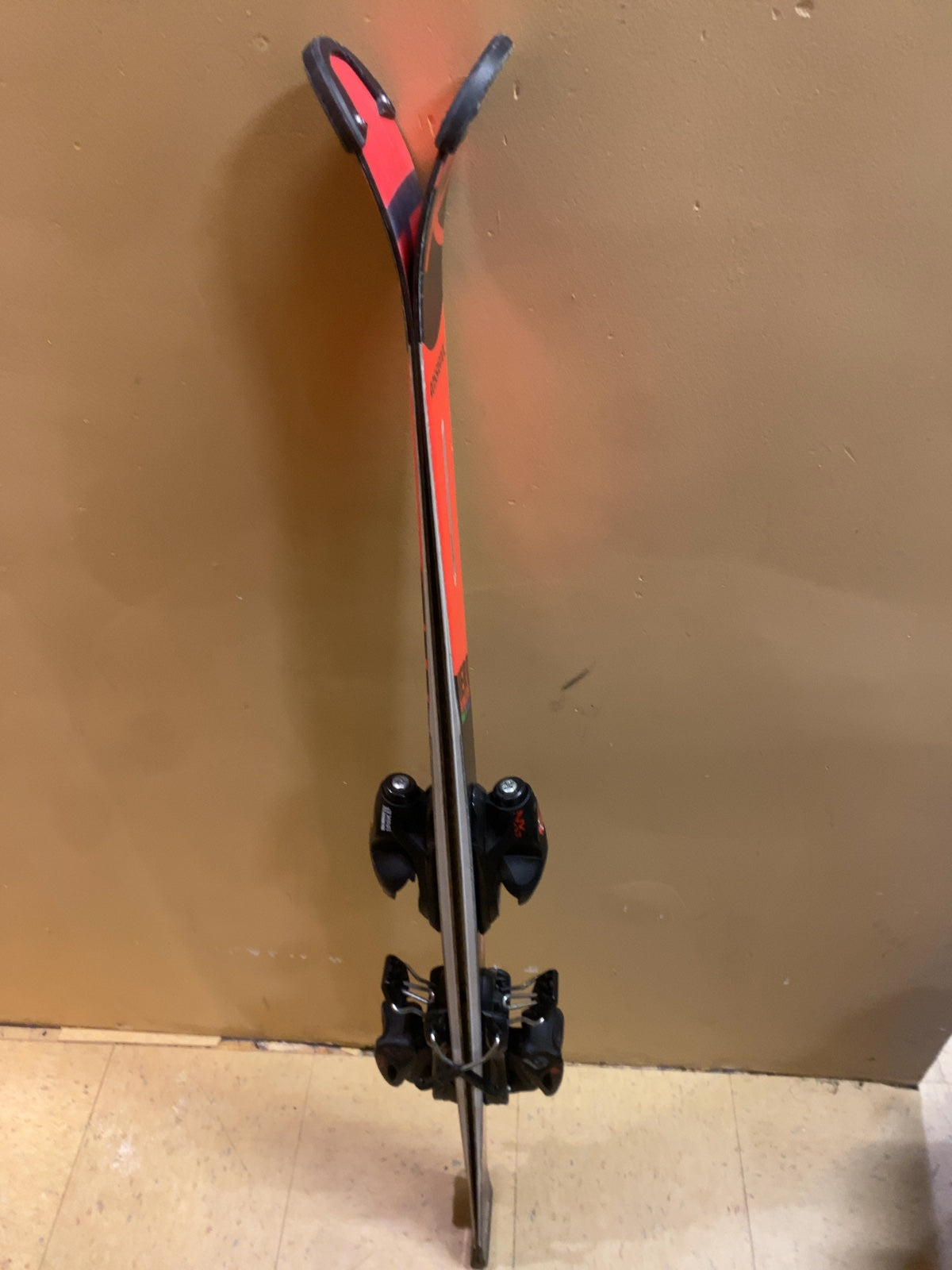 Rossignol Hero Athlete Multi-Event Junior Downhill Skis with Look NX7 Bindings 134 cm