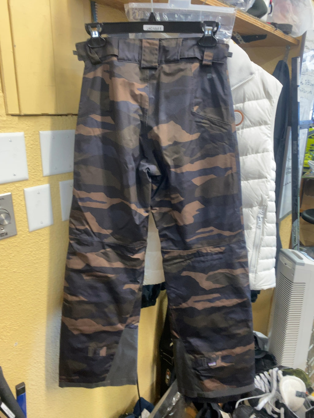 Patagonia Snow Pants Youth Size L (12) Camo H2No