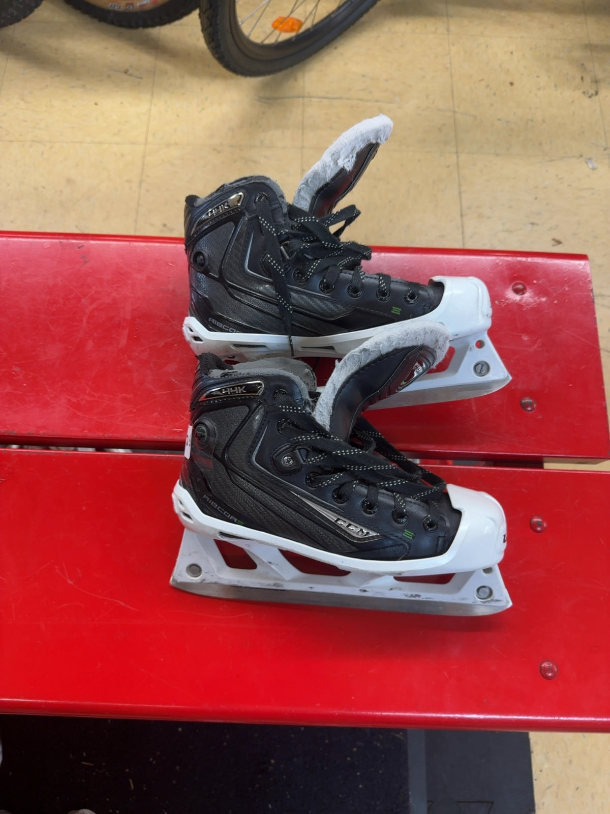 CCM Ribcor 44K Junior Goalie Skates Size 3.5