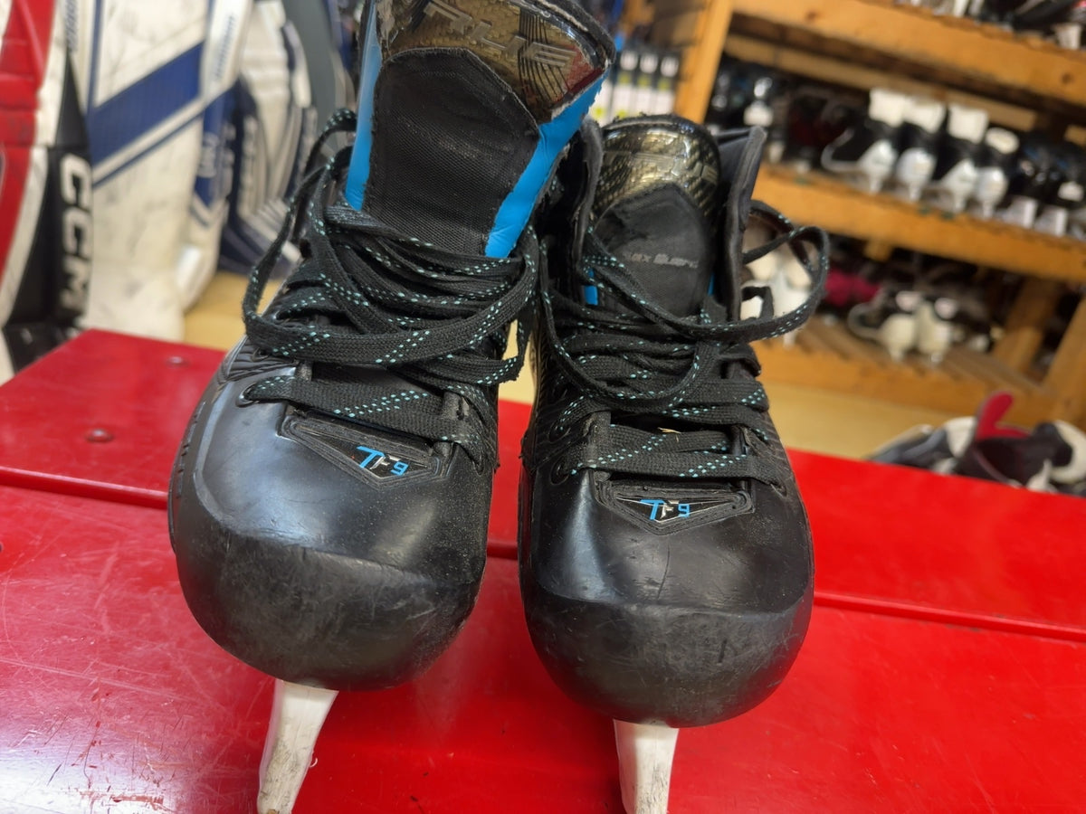 True TF9 Goalie Skates Size 6