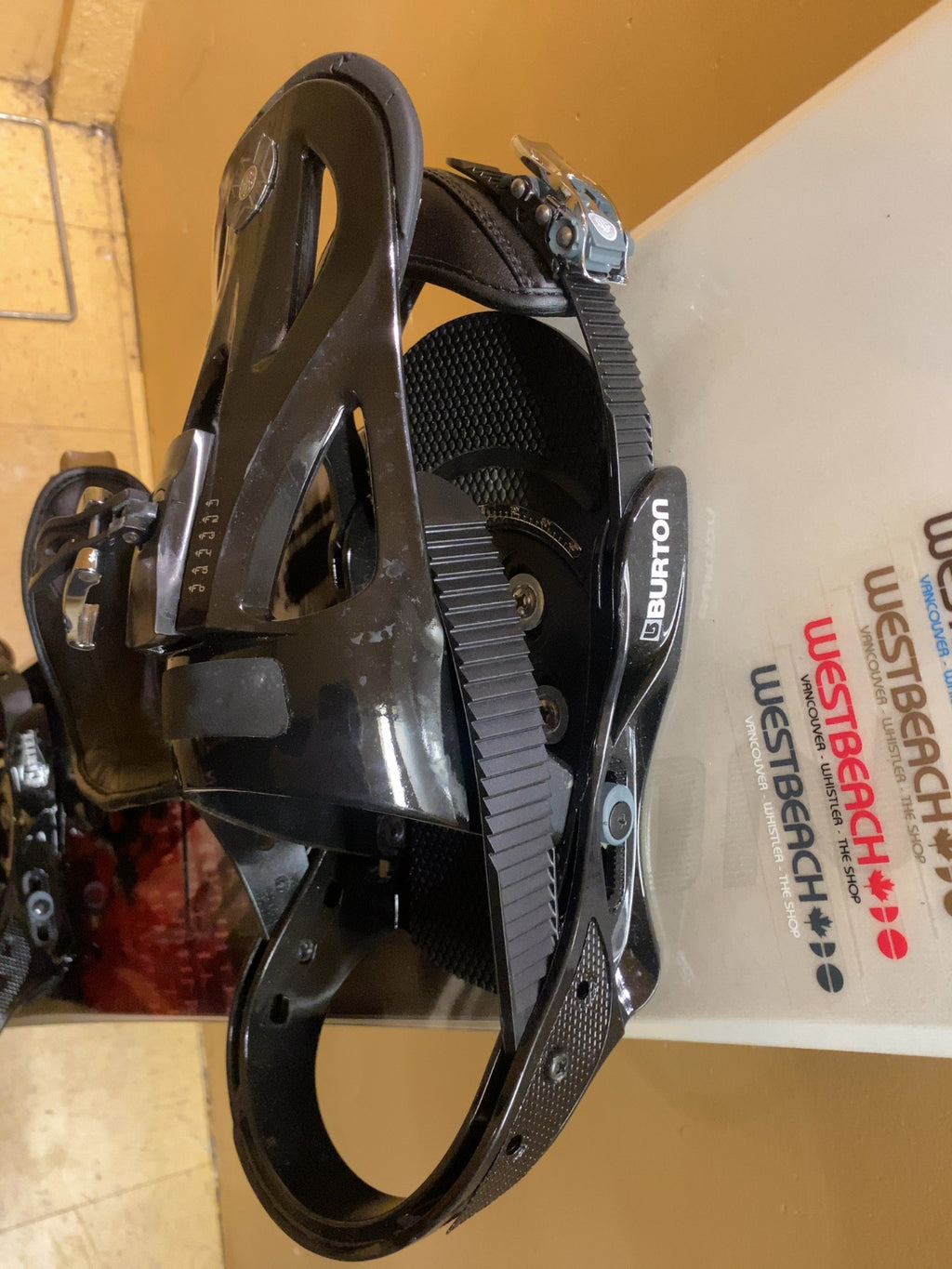 Salomon Definition Snowboard 160 cm with Burton Cartel Bindings