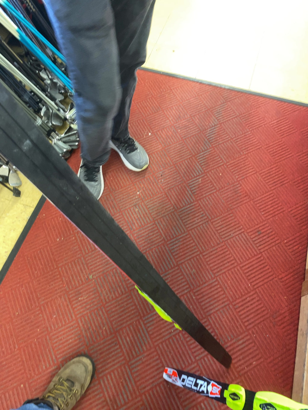Rossignol Delta SK Skating Series Junior Cross-Country Skate Skis 143 cm with Fischer JR Bindings