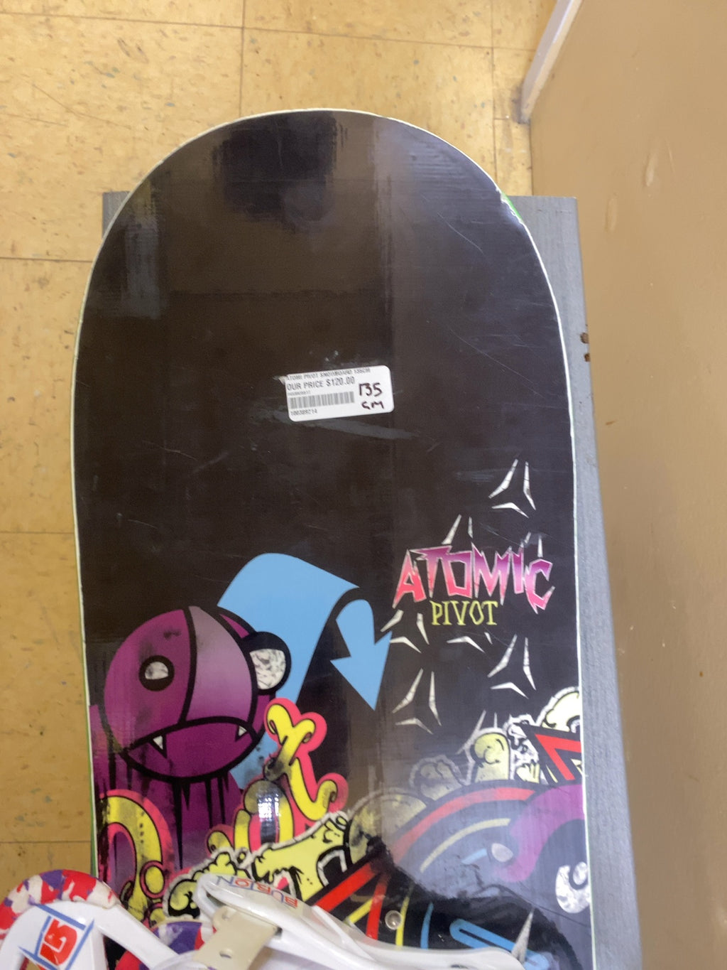 Atomic Pivot Snowboard with Bindings 135 cm