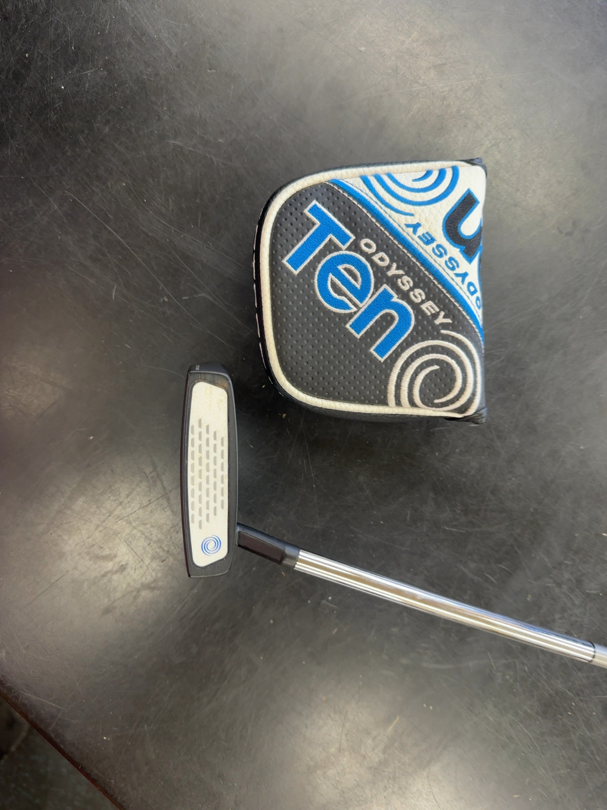 Odyssey 2-Ball Ten Tour Lined Putter