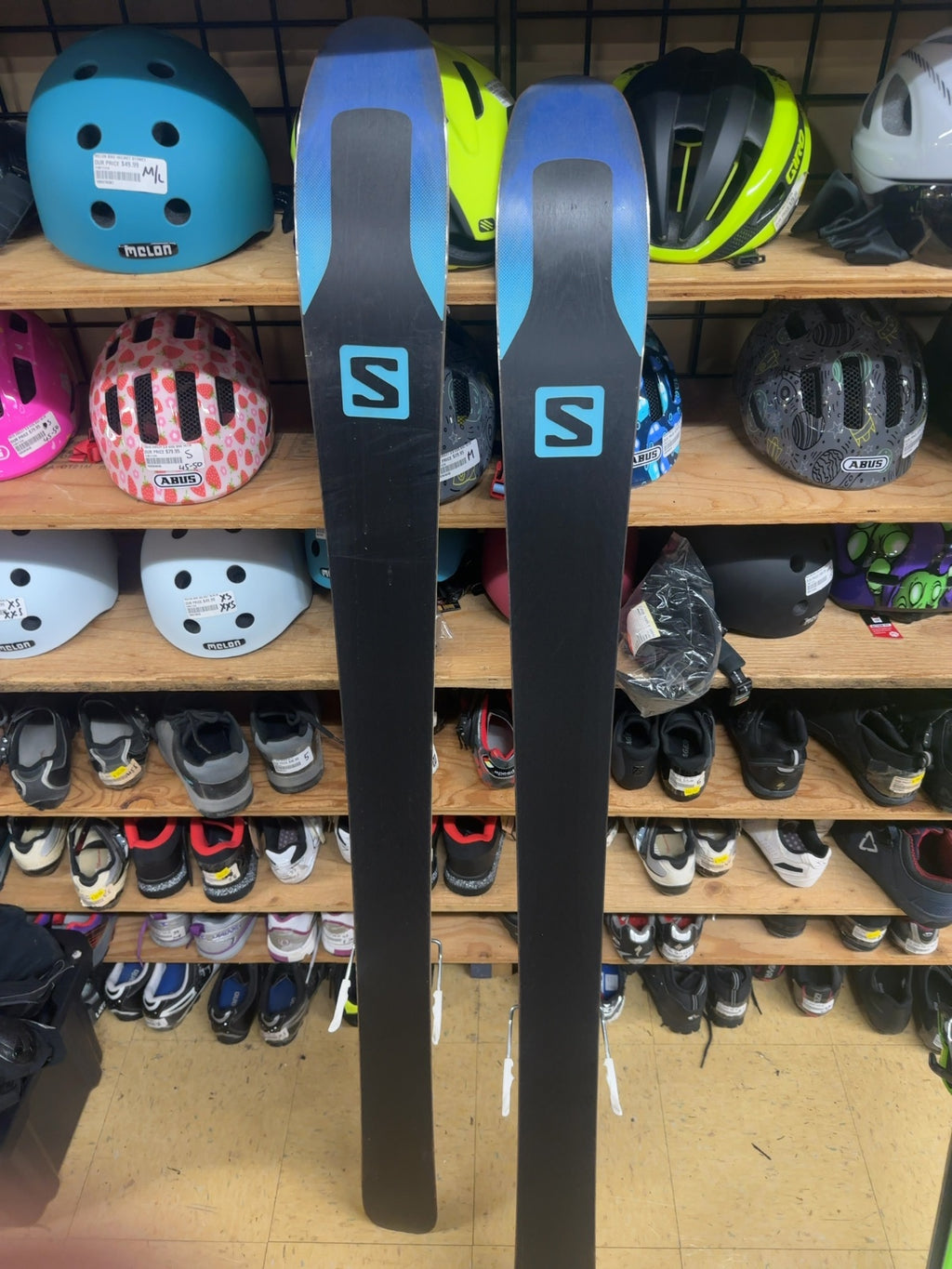Salomon QST Lux 92 Skis with Bindings 153 cm