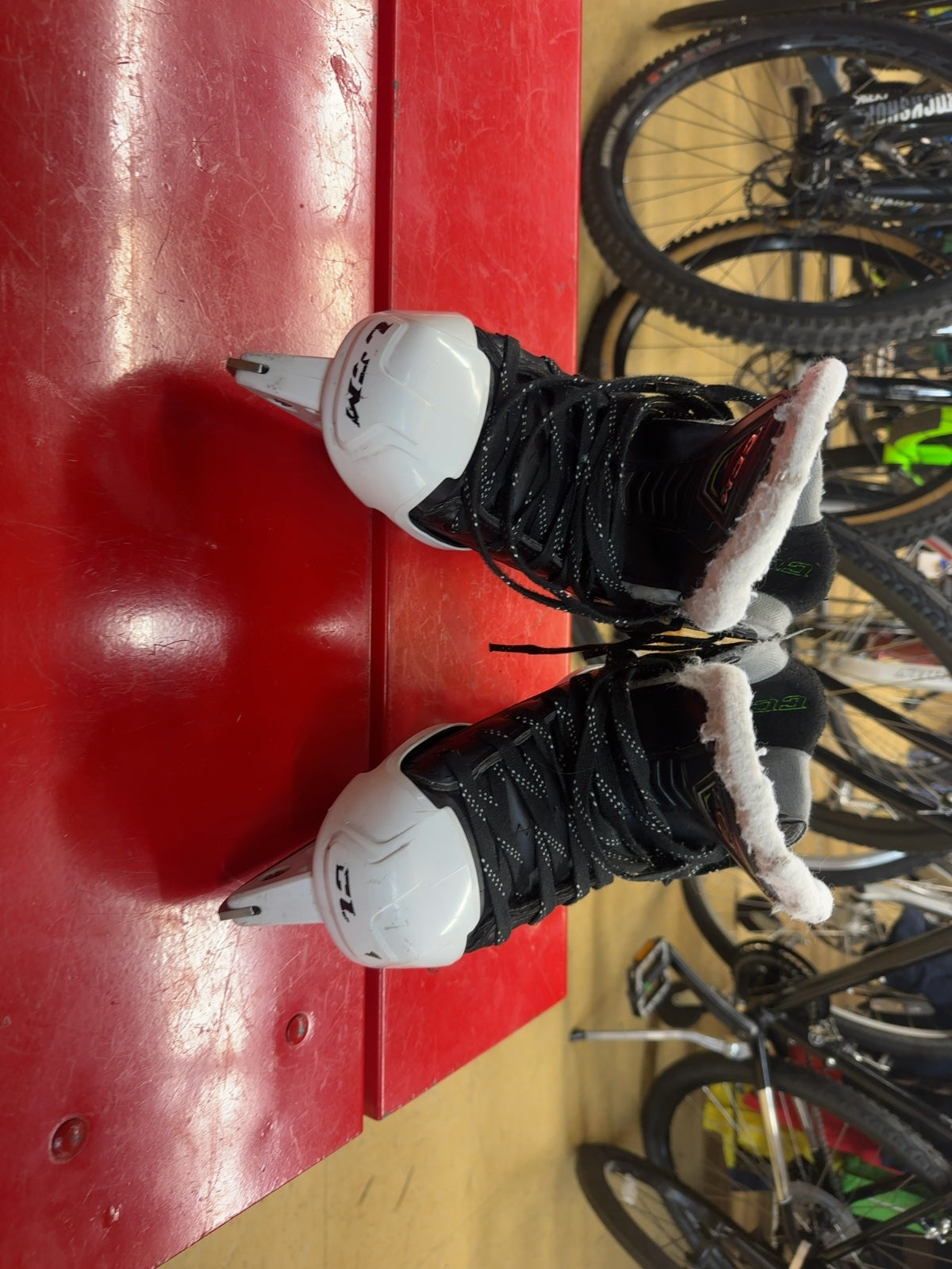 CCM Ribcor 44K Junior Goalie Skates Size 3.5