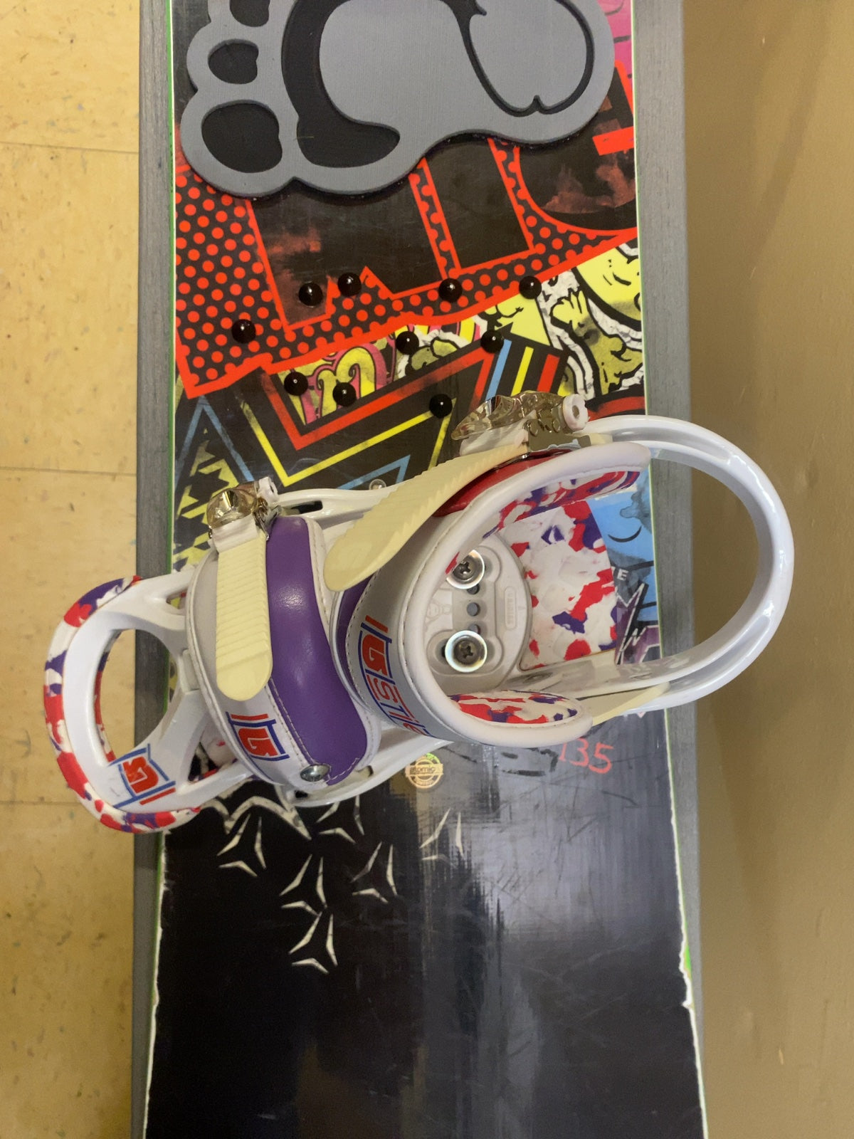 Atomic Pivot Snowboard with Bindings 135 cm