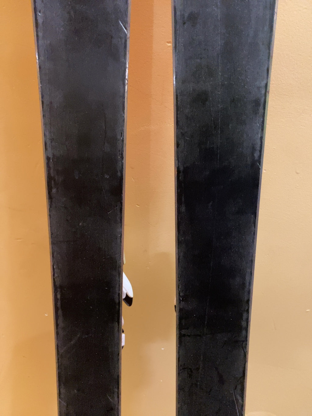 Rossignol Hero Junior Downhill Skis with Look Bindings - 140 cm