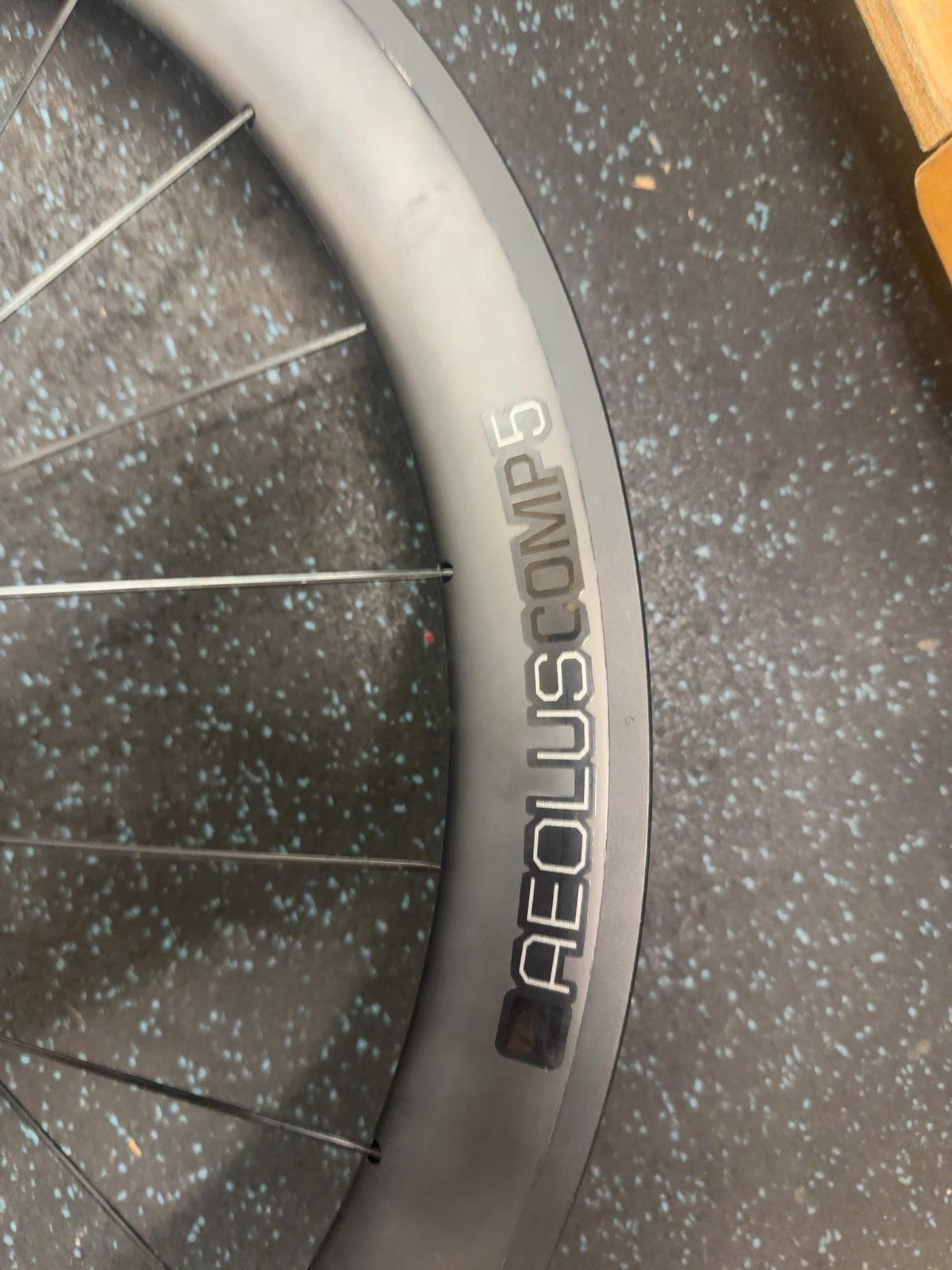 Bontrager Aeolus Comp 5 TLR Disc Rear Wheel - 700c