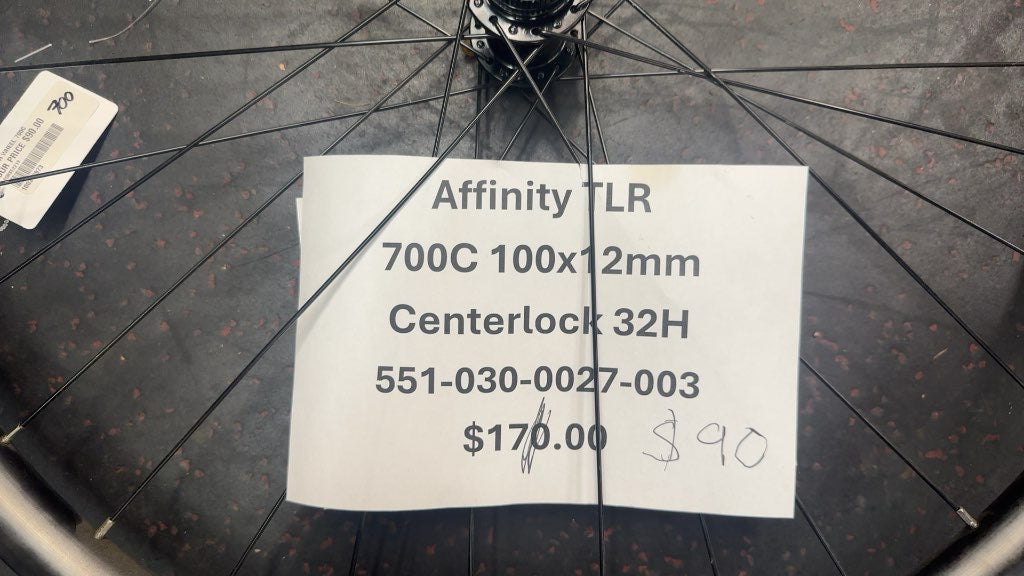 Bontrager Affinity TLR 700C Front Wheel - 100x12mm Centerlock