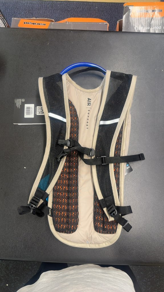 CamelBak Classic Light Hydration Pack New 2L Tan