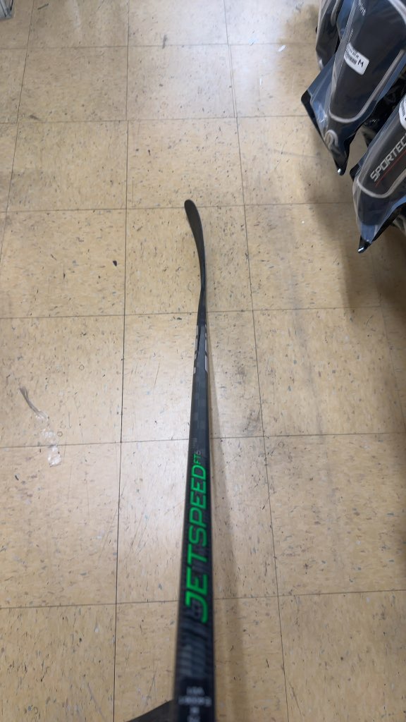 CCM JetSpeed FT6 Pro Hockey Stick - 75 Flex - P28T - Right Handed