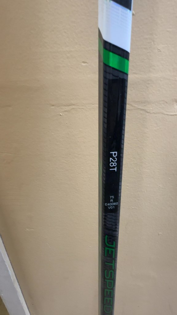 CCM Jetspeed FT6 Pro Senior Hockey Stick - 75 Flex - P28T - RH