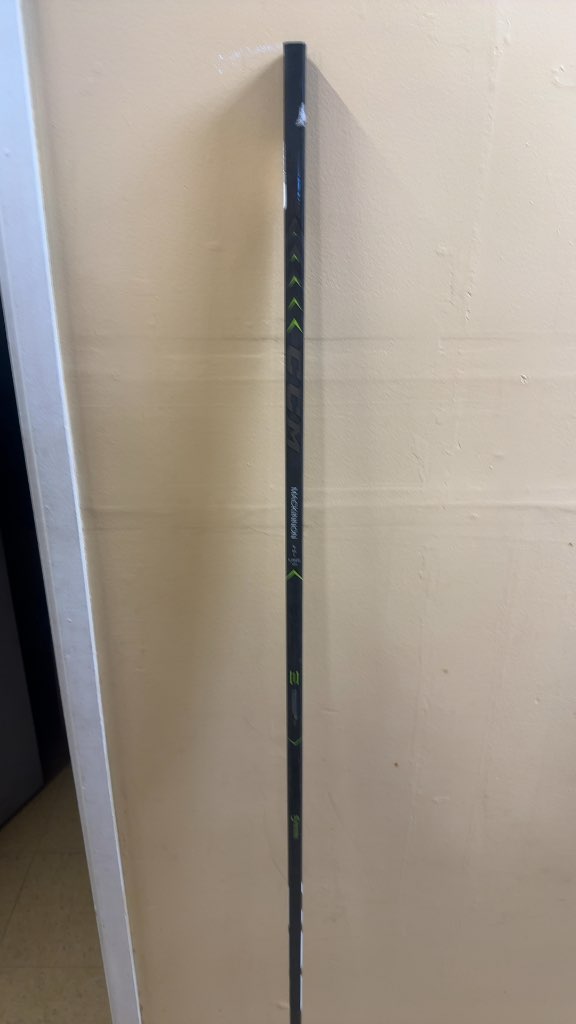 CCM Ribcor Trigger 3D PMT Senior Hockey Stick - 95 Flex - MacKinnon - Right