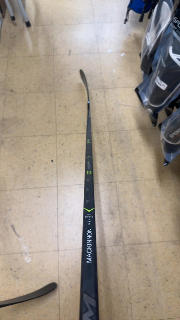 CCM Ribcor Trigger 3D PMT Senior Hockey Stick - 95 Flex - MacKinnon - Right