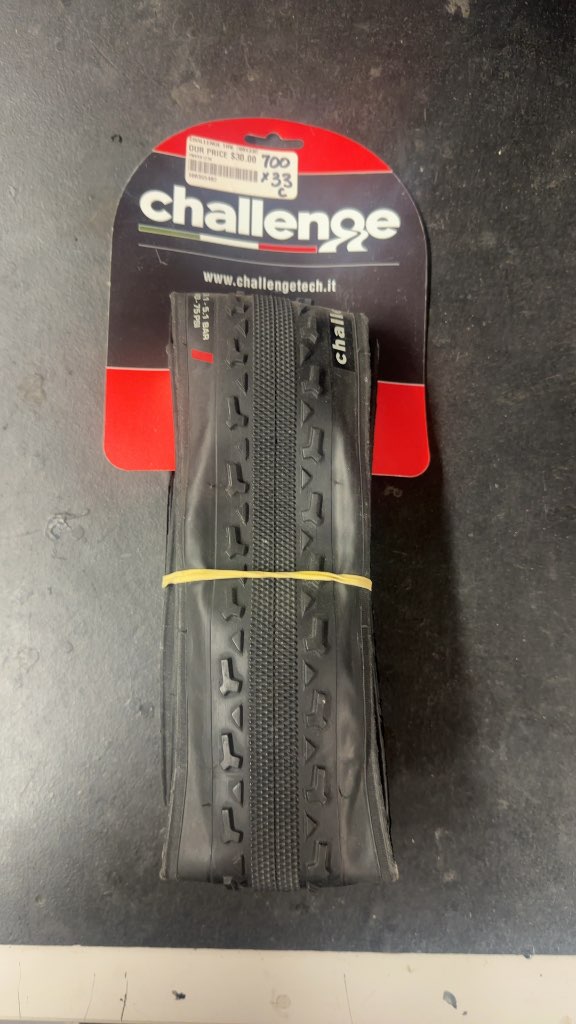 Challenge 700 x 33c Bike Tire New