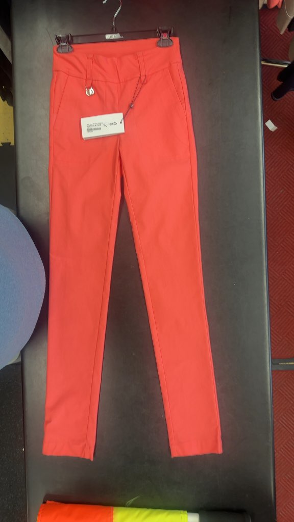 Daily Sports Women's Golf Pants Coral New With Tags Size 2
