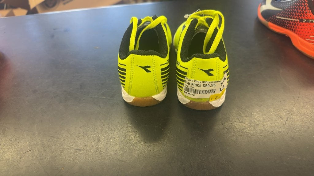 Diadora 7 Fifty Youth Soccer Shoes - Neon Yellow - Size 13 brand new