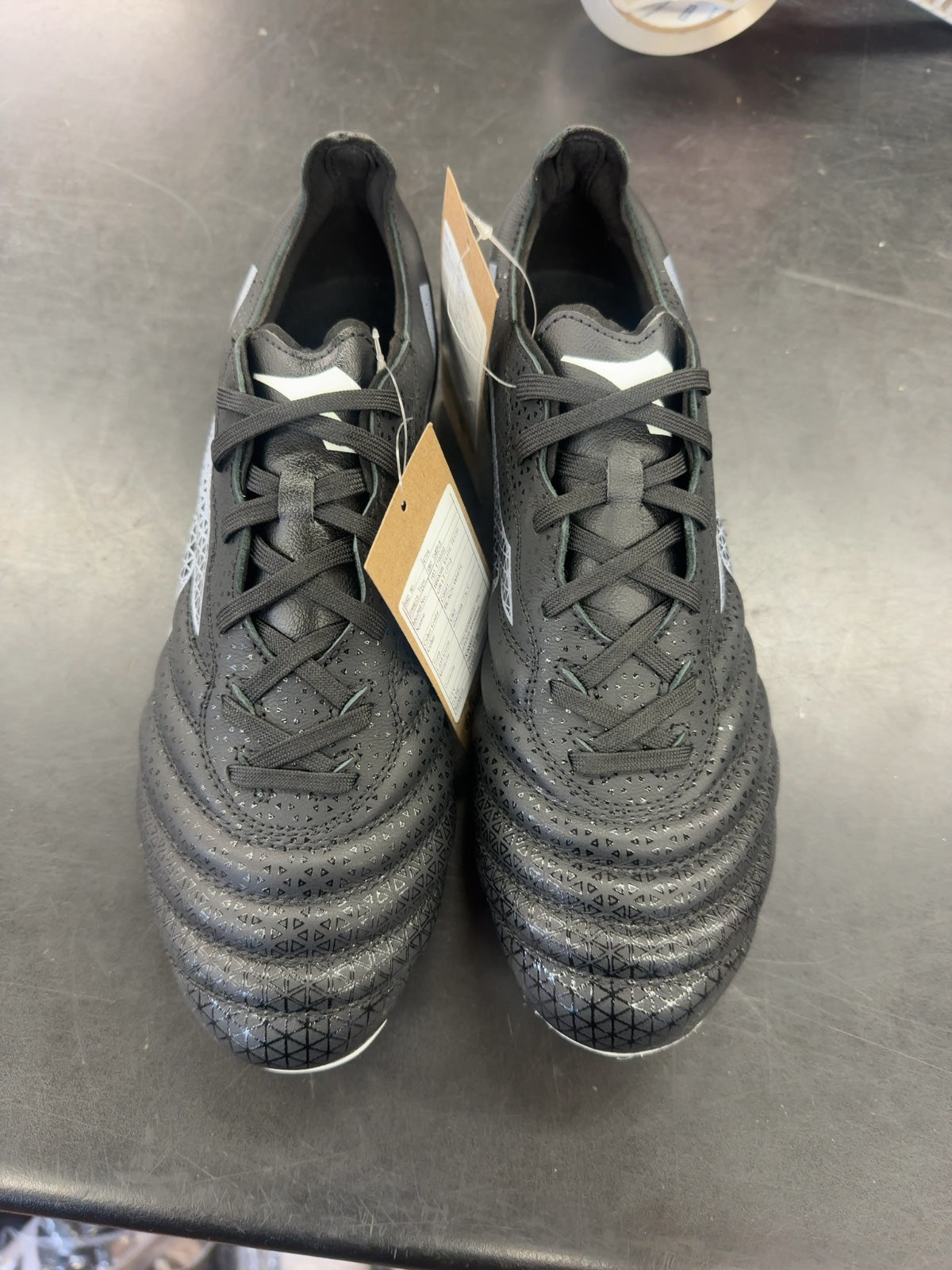 Diadora Brasil Elite Soccer Cleats - Black - Size 8.5
Brand new with tags