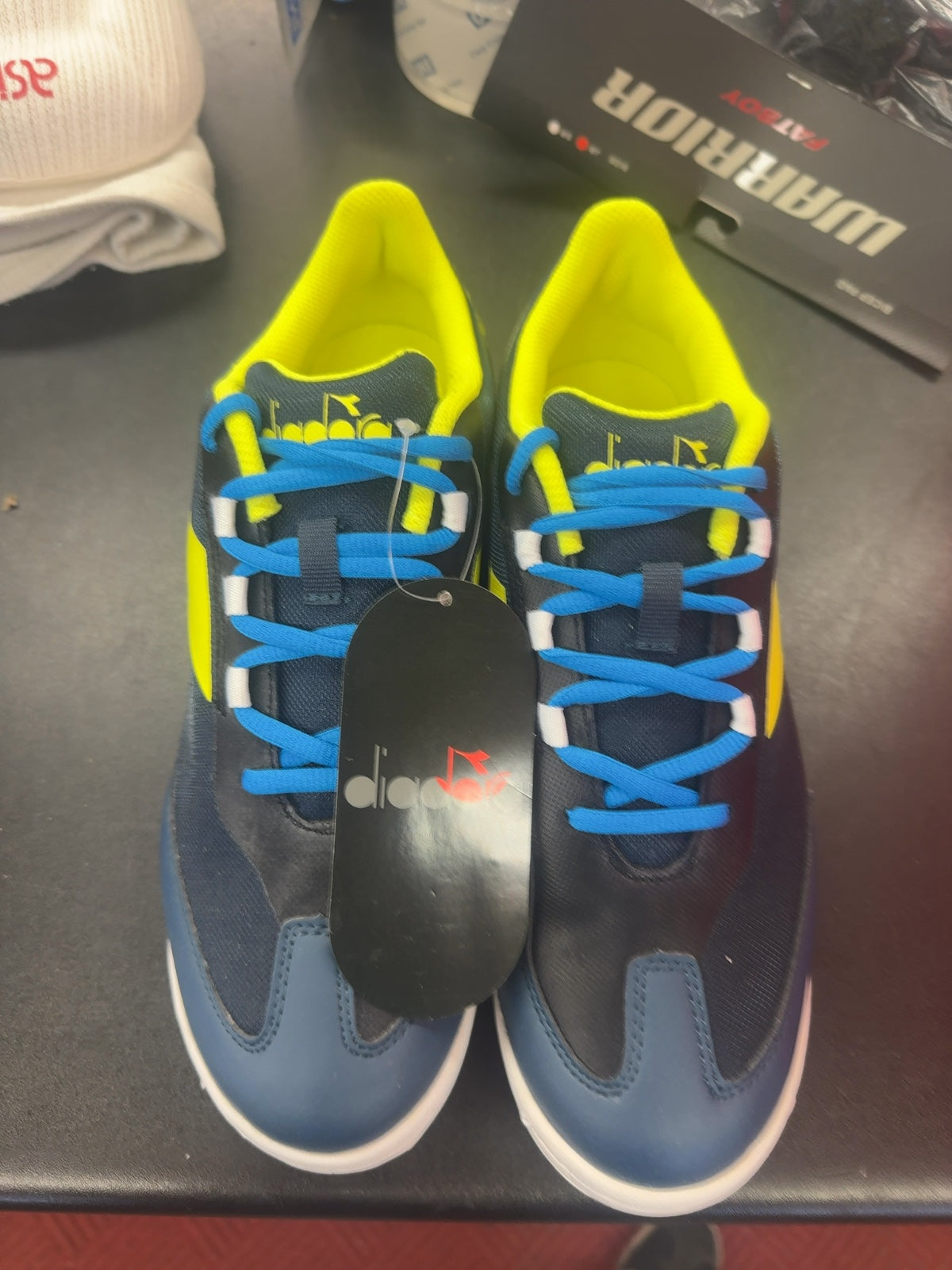 Diadora Futinha Indoor Soccer Shoes - Size 8.5
Brand new in box