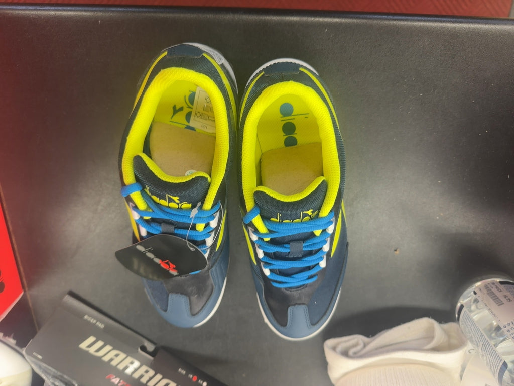 Diadora Futinha Indoor Soccer Shoes - Size 8.5
Brand new in box