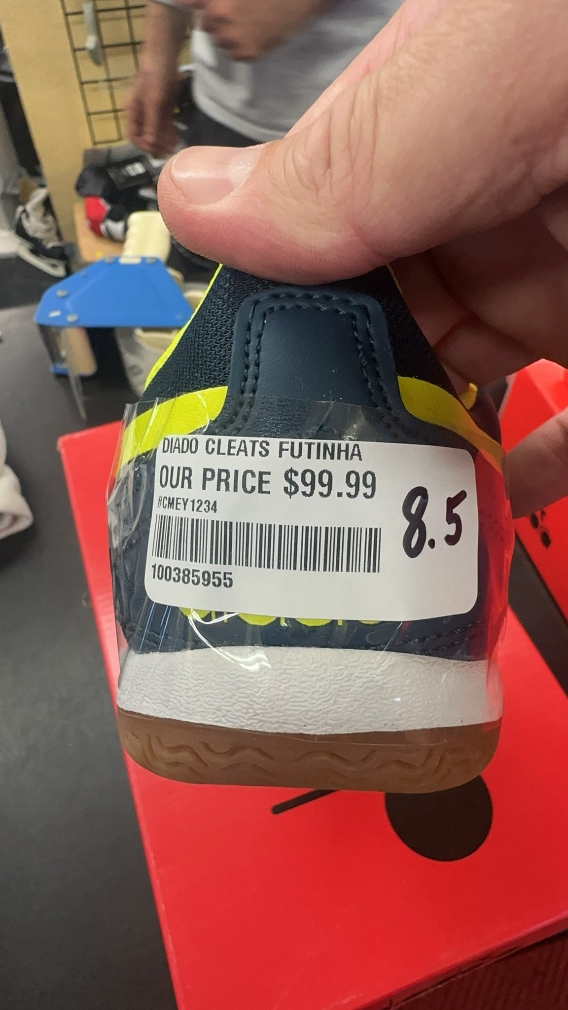 Diadora Futinha Indoor Soccer Shoes - Size 8.5
Brand new in box