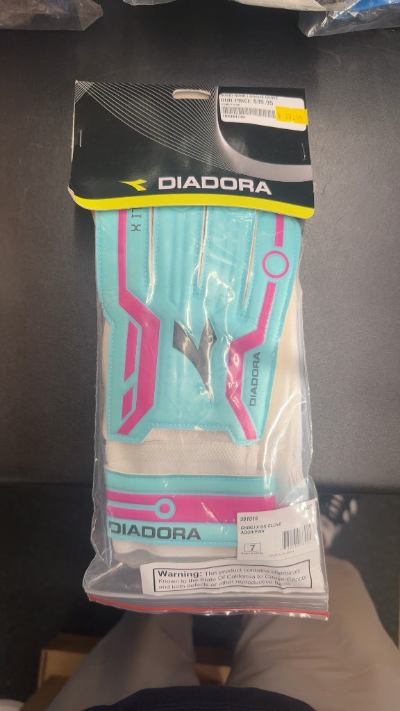 Diadora Ghibli X GK Soccer Goalie Gloves - Aqua/Pink - Size 7 brand new