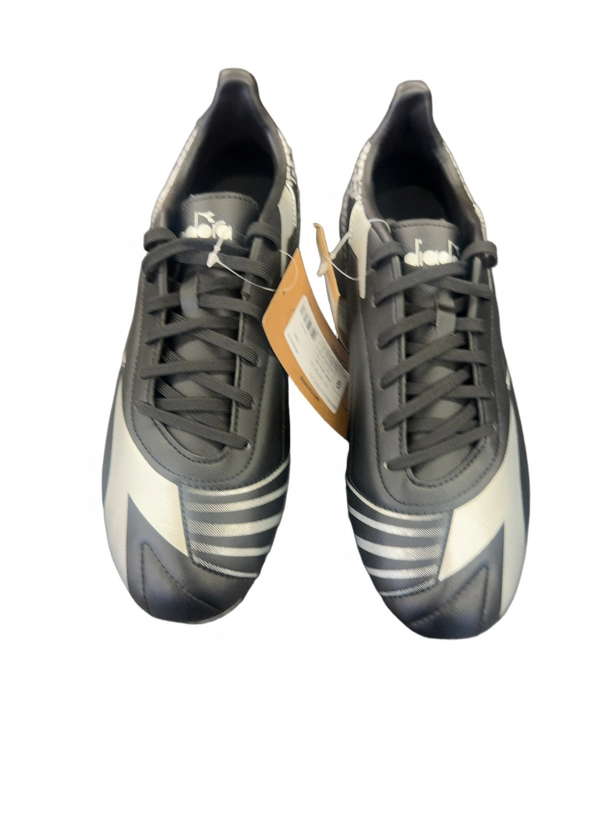 Diadora Maximus Elite Soccer Cleats - Black/Silver
Brand new with tags