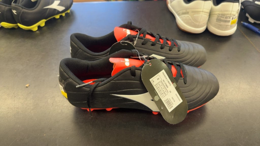 Diadora Pichichi 2 MDPU Soccer Shoes - Size 8.5 brand new