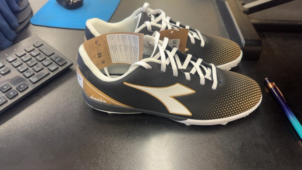 Diadora Pichichi 7 TF Soccer Shoes-brand new