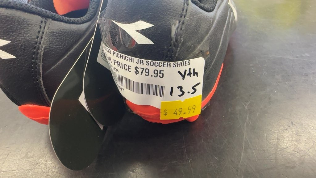 Diadora Pichichi Jr Soccer Cleats - Youth Size 13.5-brand new cleats