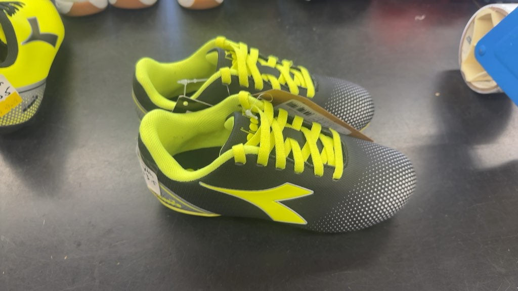 Diadora Pichichi Jr Soccer Shoes-brand new cleats