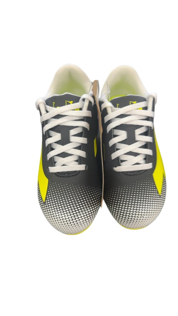 Diadora Pichichi JR Soccer Shoes-youth 13.5
Brand new