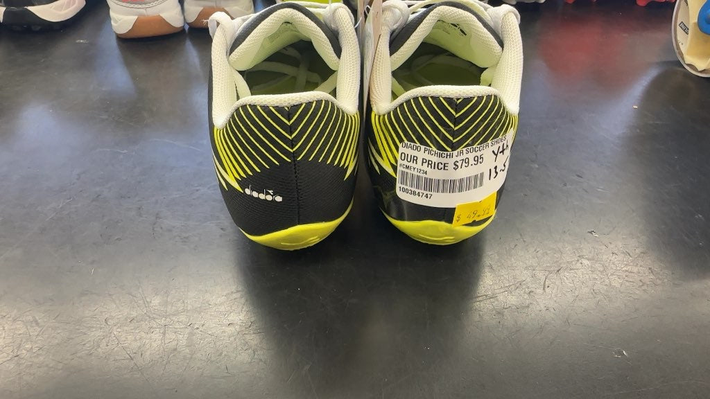 Diadora Pichichi JR Soccer Shoes-youth 13.5
Brand new
